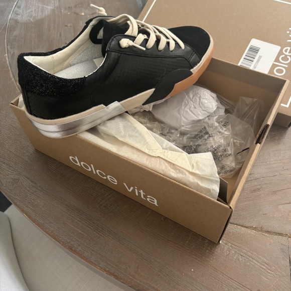 Dolce Vita Onyx Embossed Leather sneaker - Picture 2 of 5